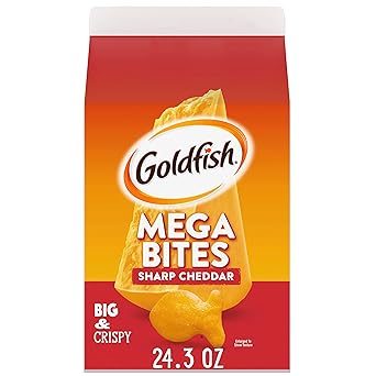 Goldfish Cheddar Cheese Crackers – Wholesome Pantry Snack for Playdates, Carpool Pickup, and Back-to-School Lunchbox Packing, Bulk 27.3 oz