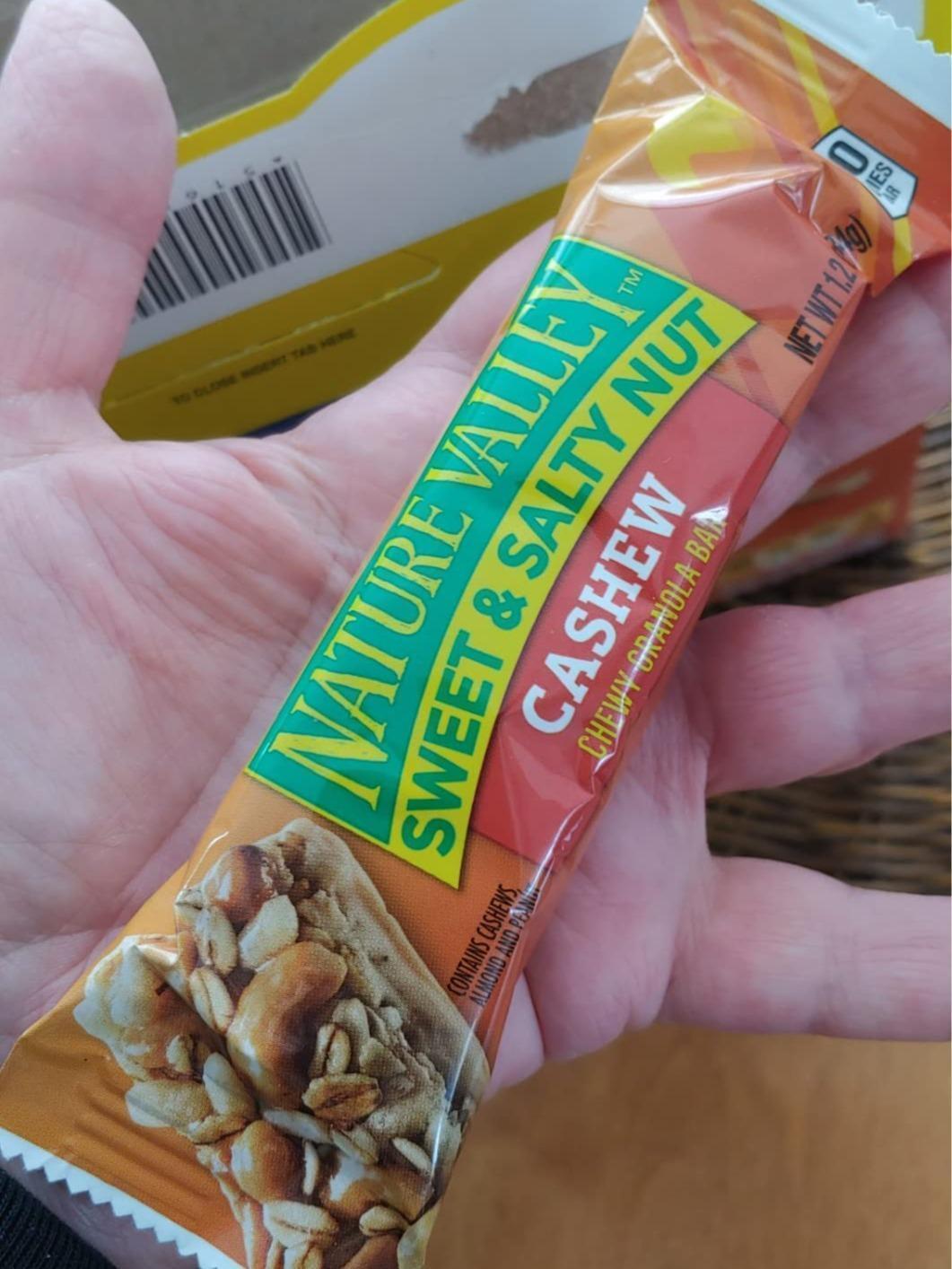 Nature Valley Sweet and Salty Nut Cashew Granola Bars – Clean Ingredient Snack Free From Artificial Additives
