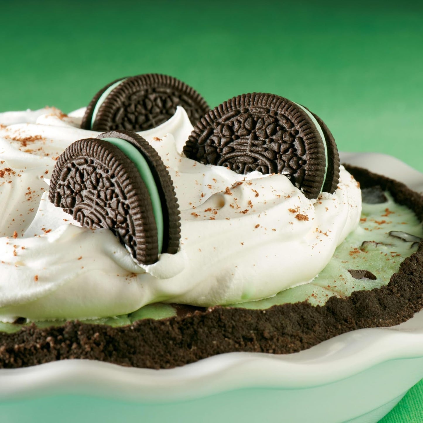 OREO Mint Creme Chocolate Wafer Sandwich Cookies Party Size 24.95 oz – Quick Desk Treat and Afternoon Energy Boost for Work