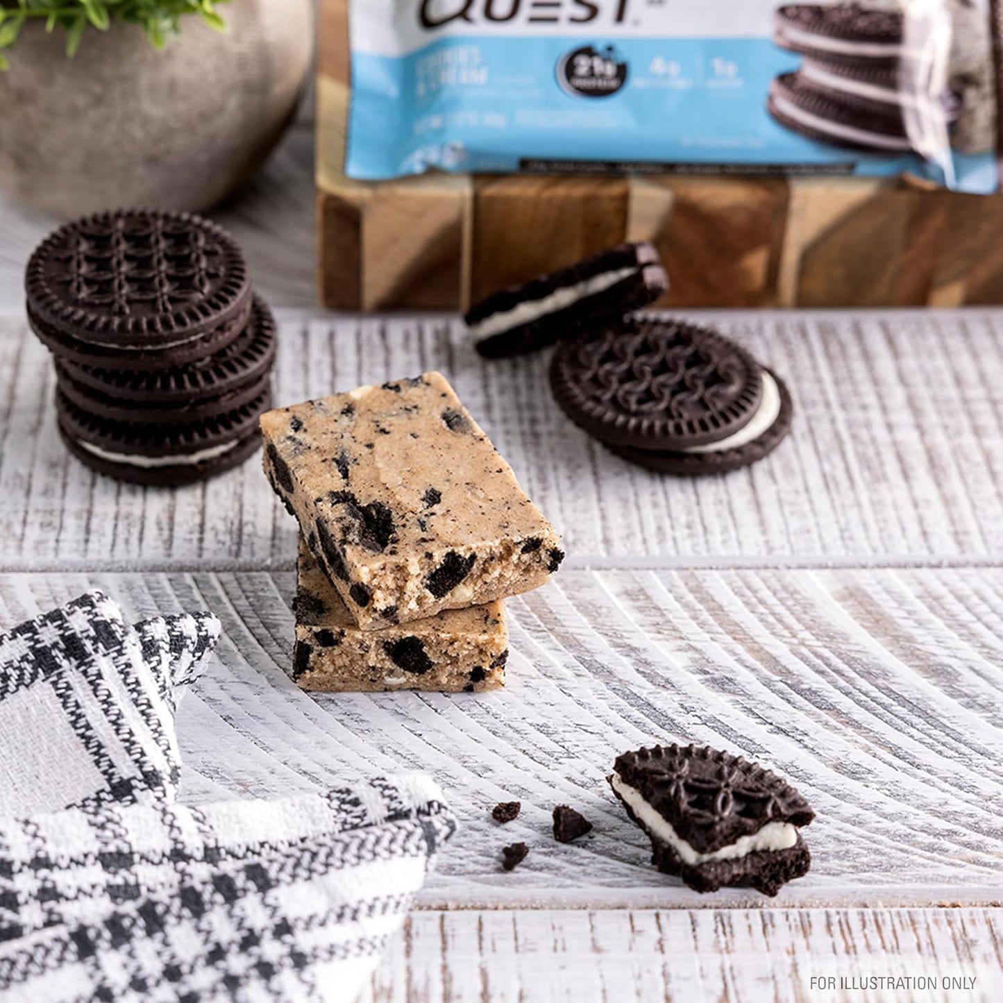Quest Nutrition Cookies & Cream Protein Bar – Valentine's Day Gift for the Keto Partner Who Loves Sweets
