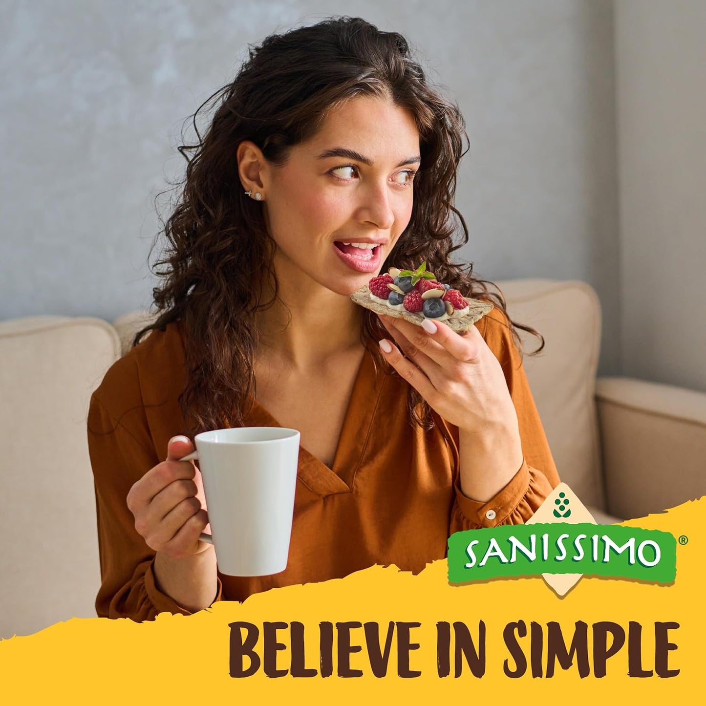 Sanissimo Salmas Salted – Neutral Base Crackers for Effortless Charcuterie Styling